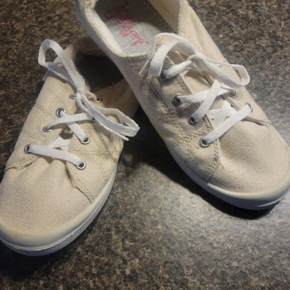 Jellypop sneakers size 10 NEW